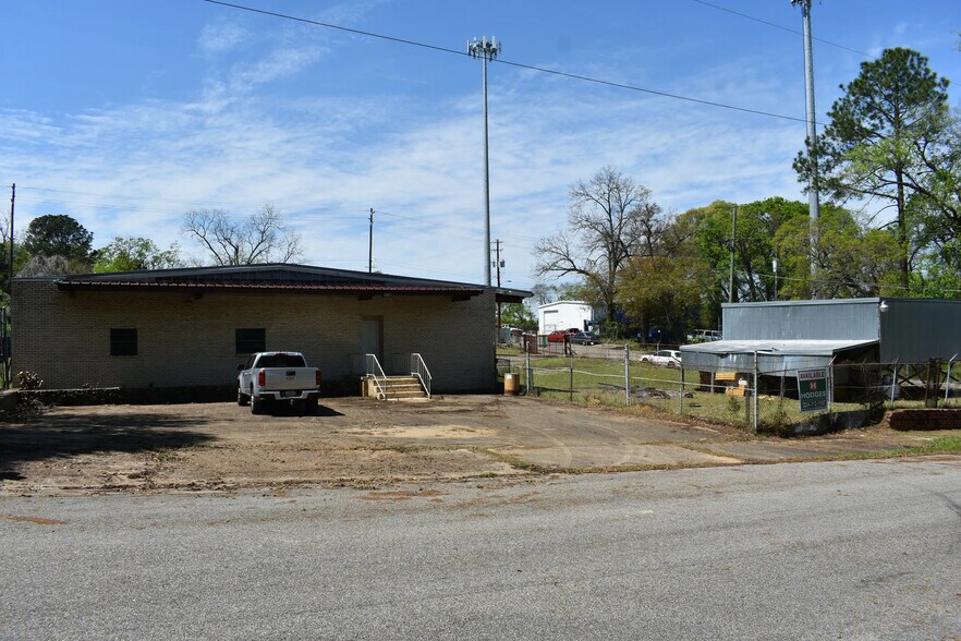 More Photos Of 859 Clayton St, Montgomery Warehouse For Sale