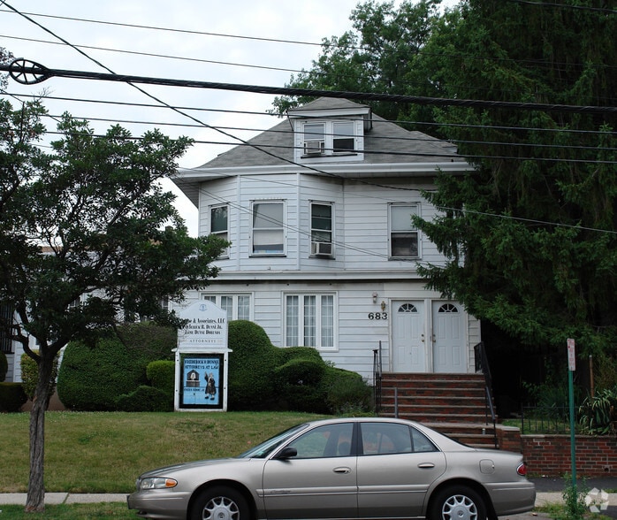 More Photos Of 683 Kearny Ave, Kearny Office For Sale