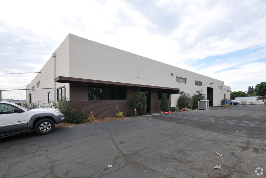 Primary Photo Of 1354 S Claudina St, Anaheim Warehouse For Lease