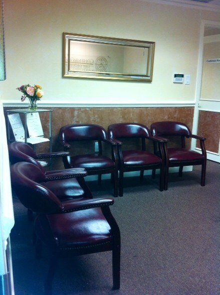 More Photos Of 104-70 Queens Blvd, Forest Hills Office For Lease