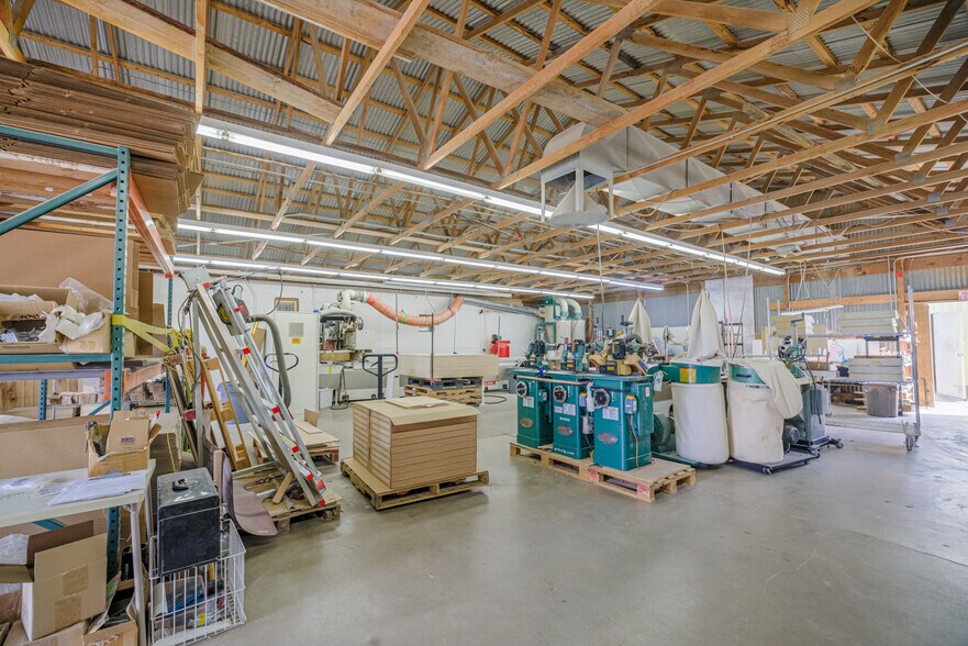 More Photos Of 2227 S Coconino Dr, Apache Junction Warehouse For Sale