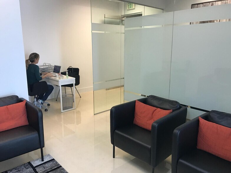 More Photos Of 175 SW 7th St, Miami Medical For Sale