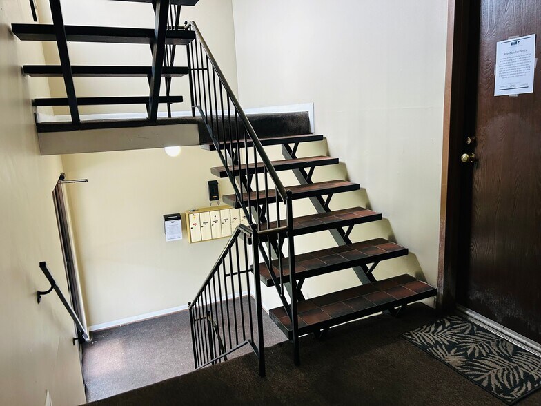 More Photos Of 1584 W Galbraith Rd, Cincinnati Apartments For Sale