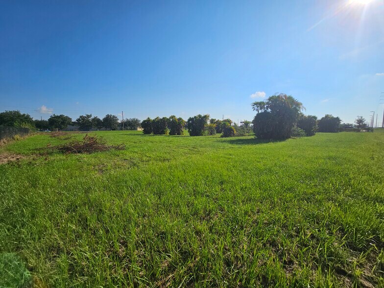 More Photos Of E Shell Point Rd, Ruskin Office For Lease