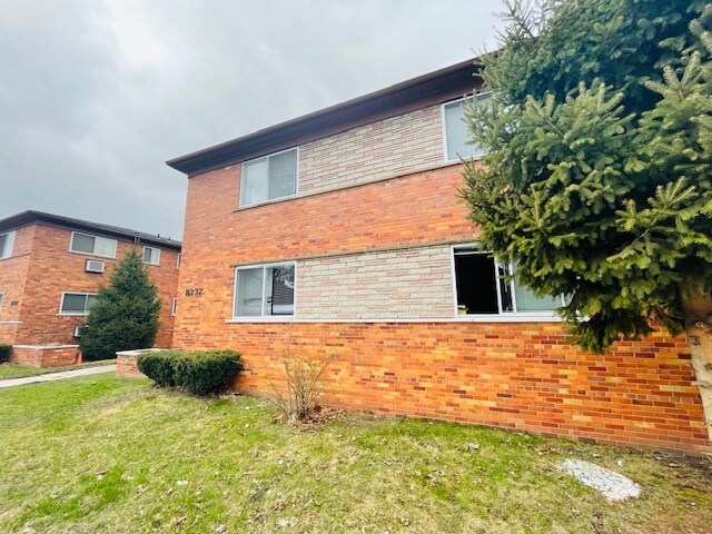 More Photos Of 8207 Schaefer Hwy, Detroit Apartments For Sale