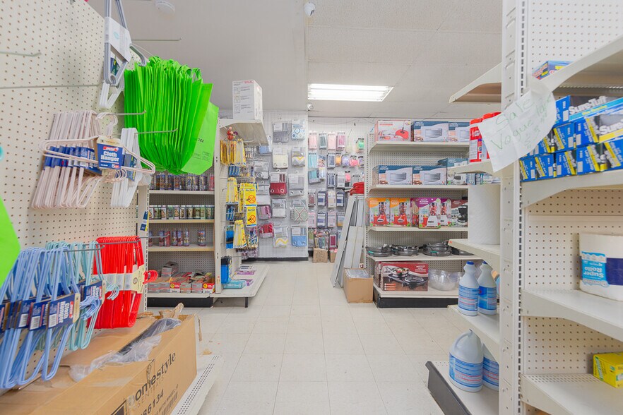 More Photos Of 7 New Main St, Haverstraw Storefront Retail Residential For Lease