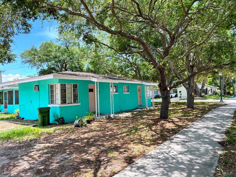 Primary Photo Of 610 N East Ave, Sarasota Apartments For Sale