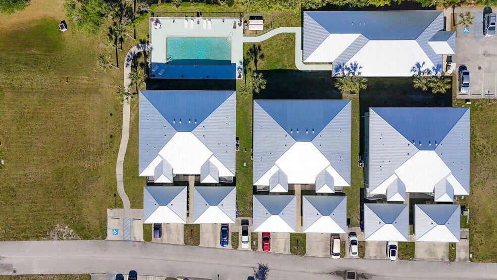 More Photos Of 4520 S Biscayne Dr, North Port Apartments For Sale