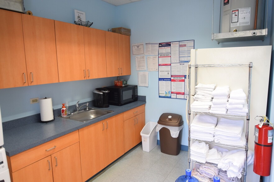 More Photos Of 1456 Ferry Rd, Doylestown Office For Sale