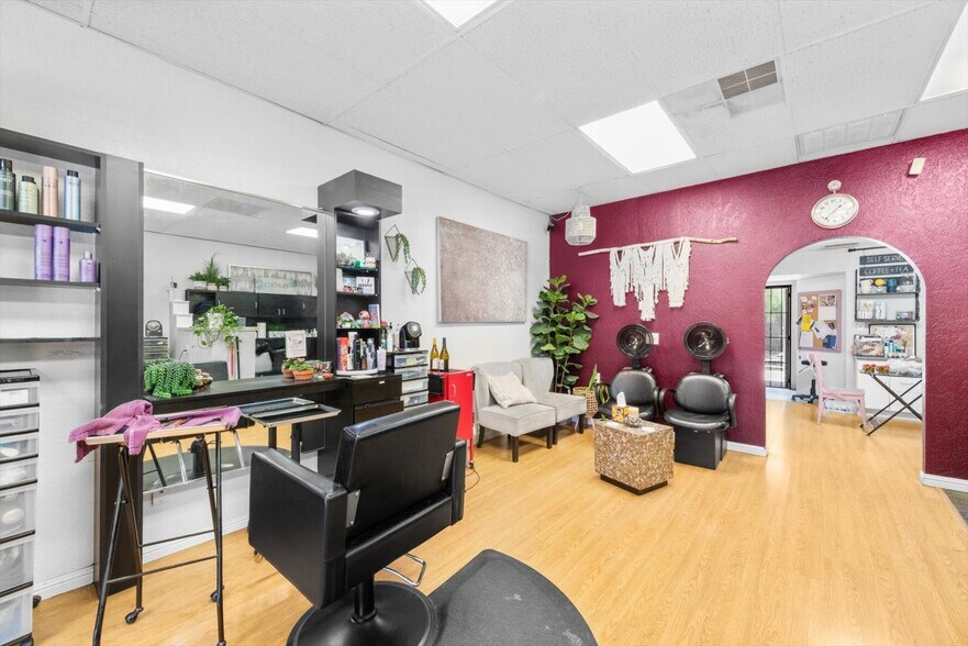 More Photos Of 945 Empire St, Fairfield Freestanding For Sale