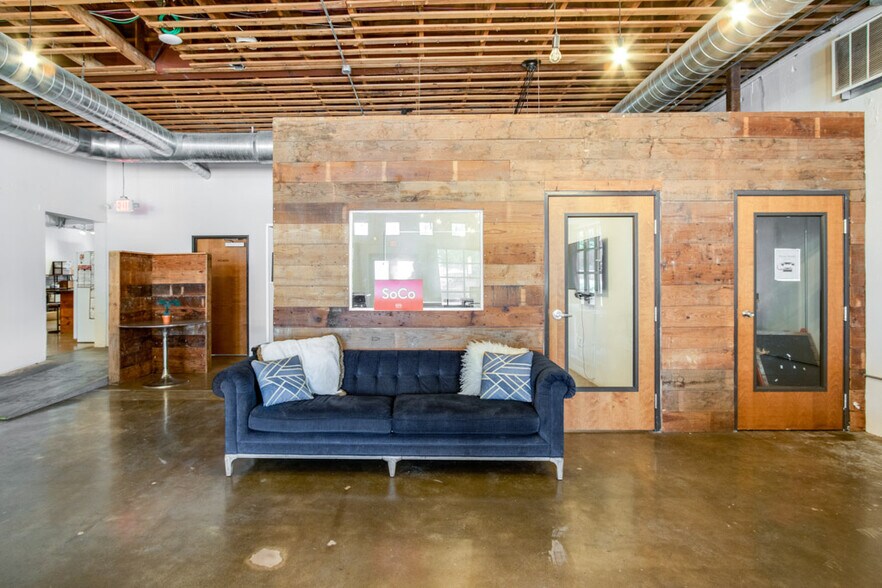 More Photos Of 1209 E Cesar Chavez St, Austin Loft Creative Space For Lease