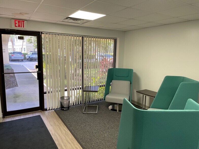More Photos Of 120 State St E, Oldsmar Medical For Lease