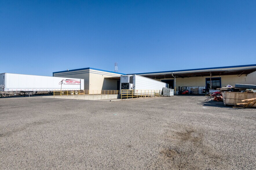 More Photos Of 5333 N Cornelia Ave, Fresno Warehouse For Sale