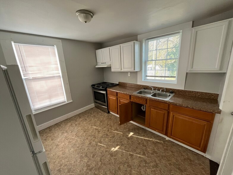 More Photos Of 125 S Chappell St, Petersburg Multifamily For Sale