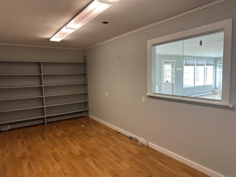 More Photos Of 152-160 Route 171, Woodstock Freestanding For Lease