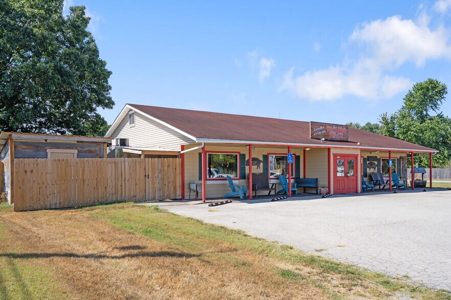 More Photos Of 7930 E State Highway 76, Kirbyville Specialty For Sale