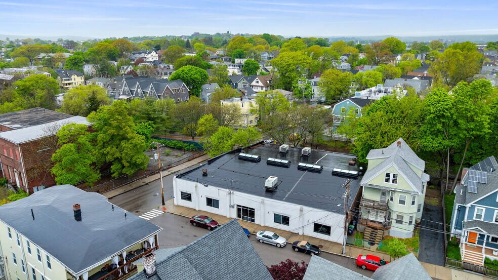 More Photos Of 115 Willow Ave, Somerville Manufacturing For Sale