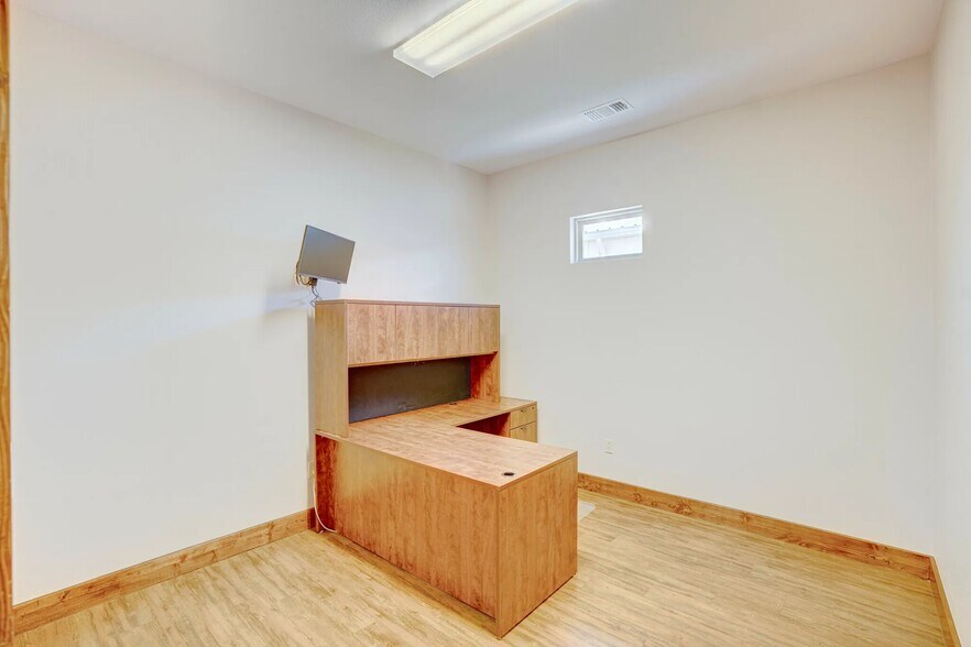 More Photos Of 3209 Fort Worth Dr, Denton Medical For Lease