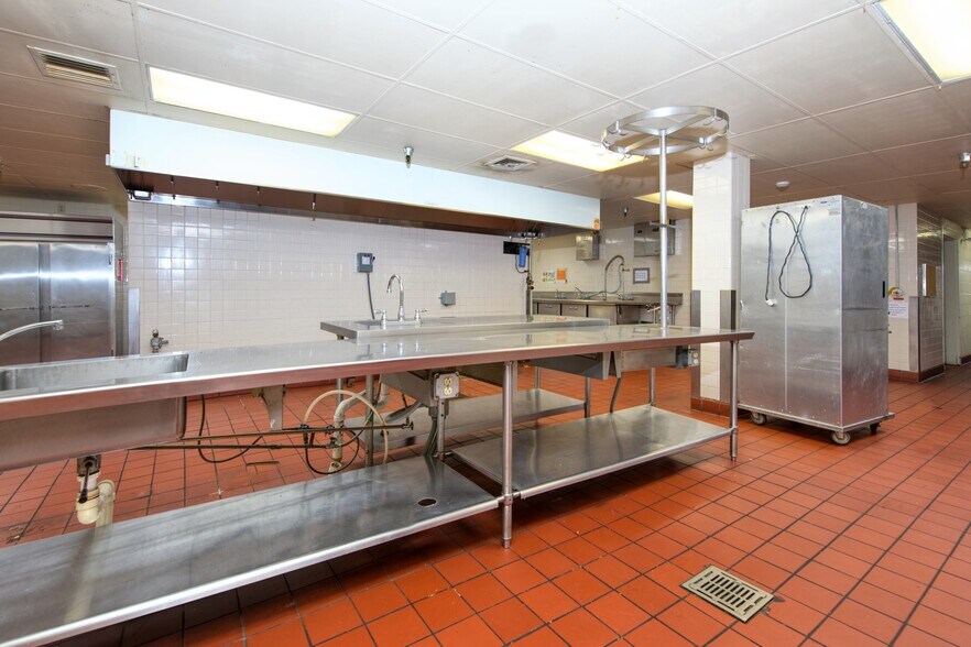 More Photos Of 1500 McKinley Ave, Niles Assisted Living For Sale