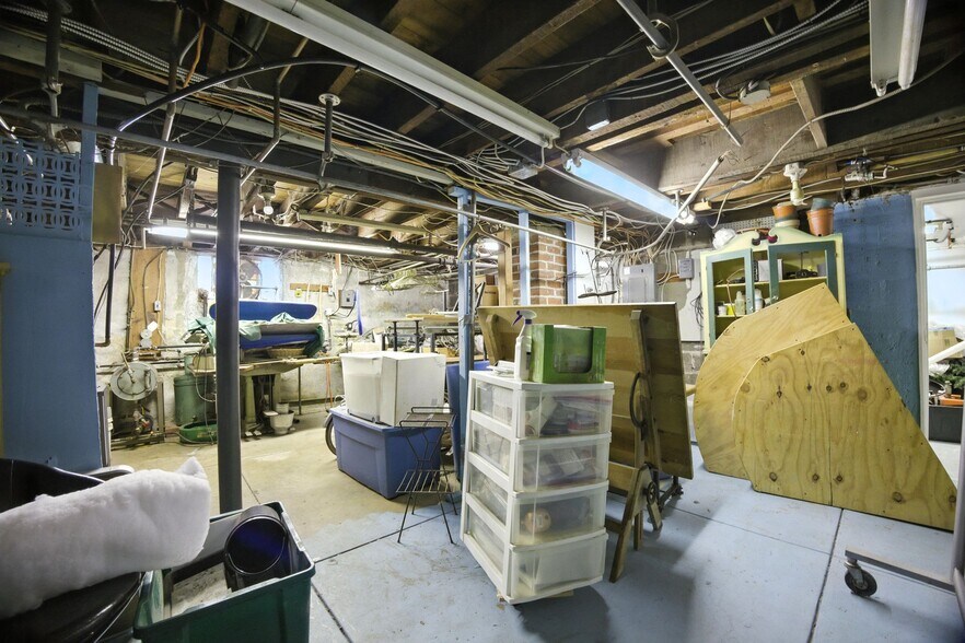 More Photos Of 83 Limekiln Pike, Glenside Storefront Retail Residential For Sale