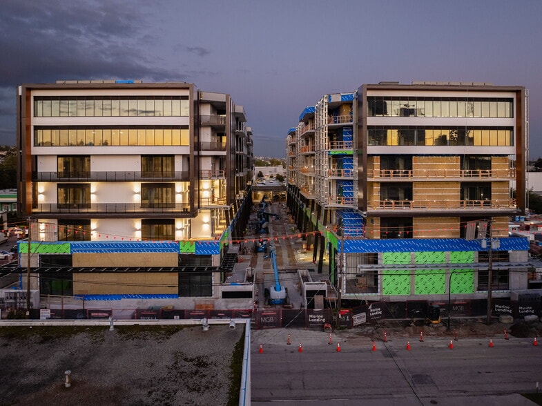 More Photos Of 8188 Manitoba St, Vancouver Light Distribution For Sale