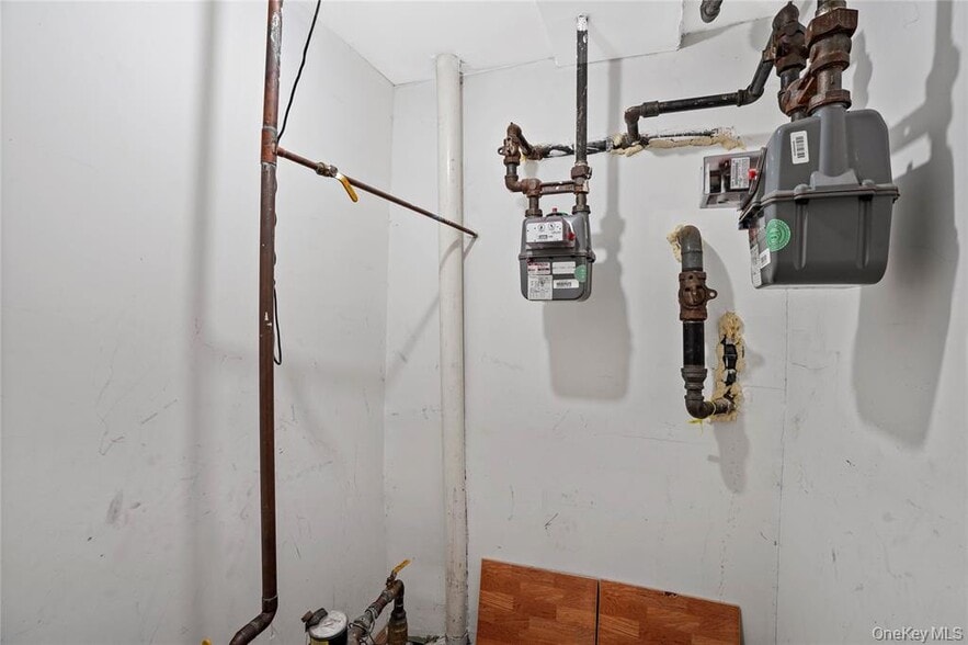 More Photos Of 6536 Metropolitan Ave, Middle Village Apartments For Sale