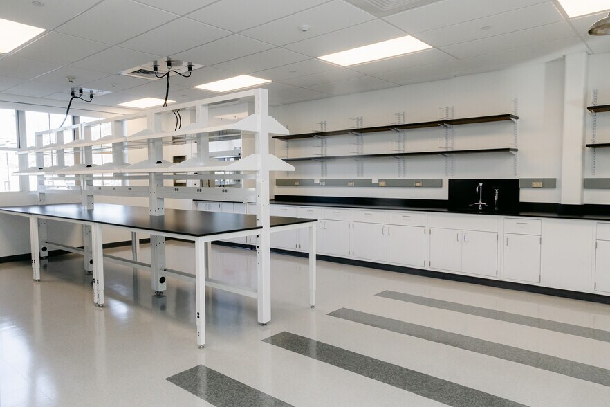 More Photos Of 4 Research Dr, Woodbridge Research And Development For Lease