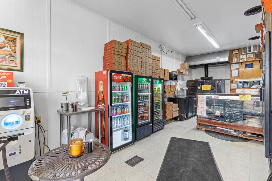 More Photos Of 114 E Lincoln Ave, Mc Donald Storefront For Lease