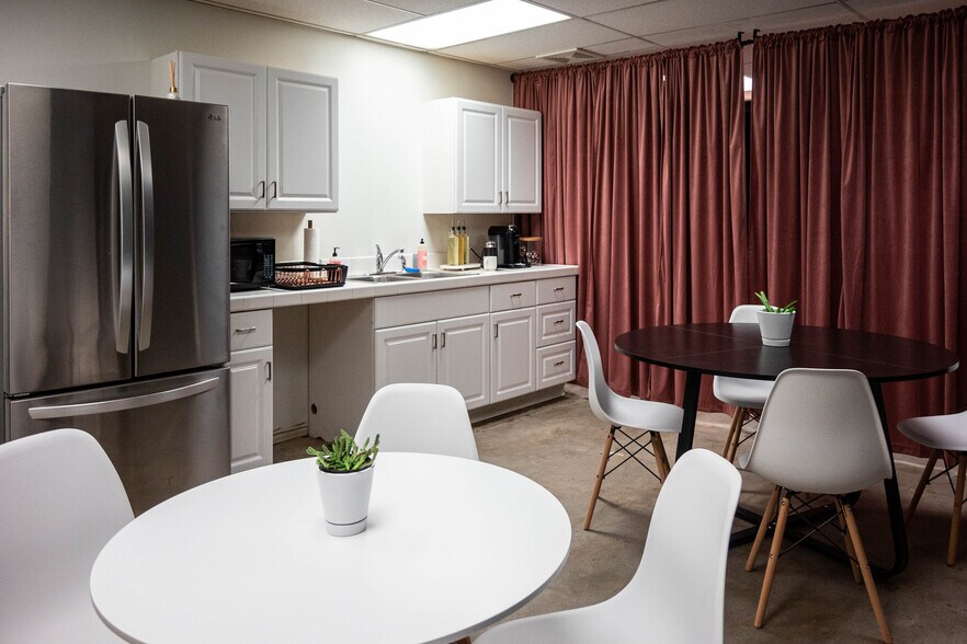 More Photos Of 1515-1519 W Grove St, Boise Freestanding For Lease
