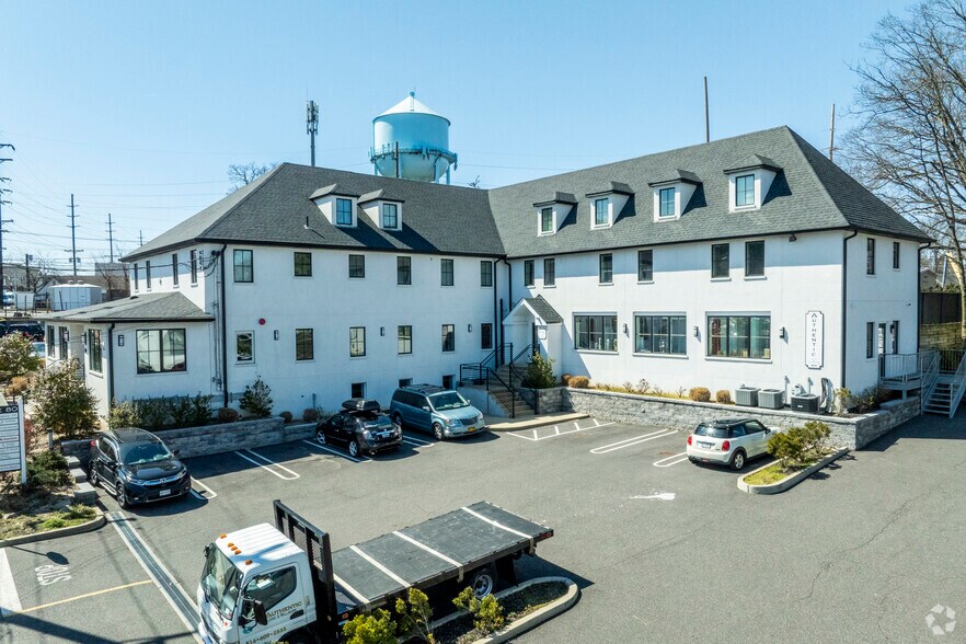 More Photos Of 80 Glen Head Rd, Glen Head Office For Lease