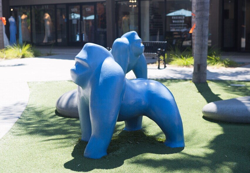 More Photos Of 1875 S Bascom Ave, Campbell General Retail For Lease