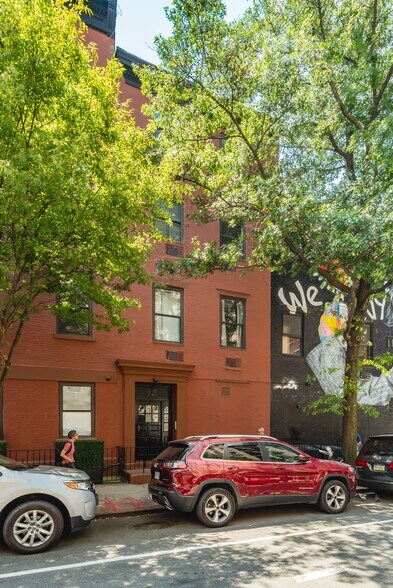 More Photos Of 212 Eighth Ave, New York Apartments For Sale