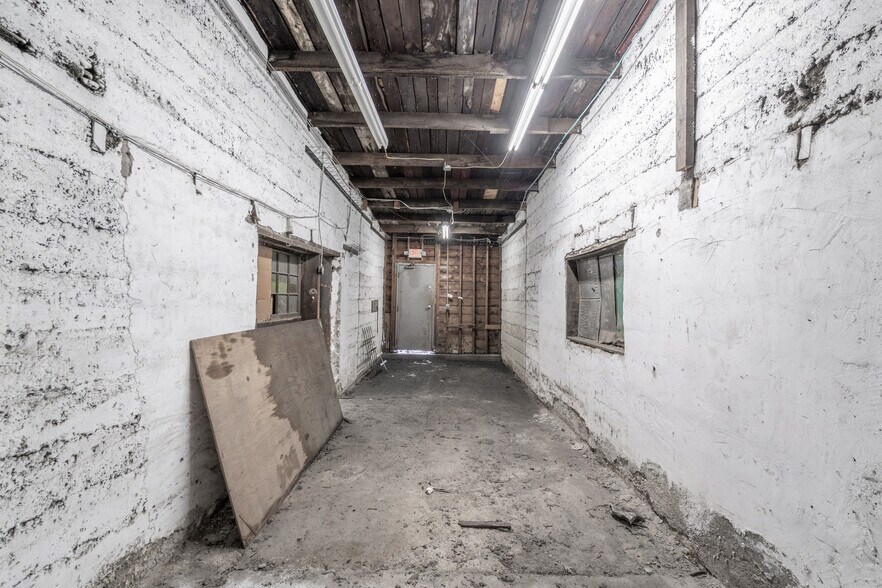 More Photos Of 420-424 W State St, Ithaca Freestanding For Lease