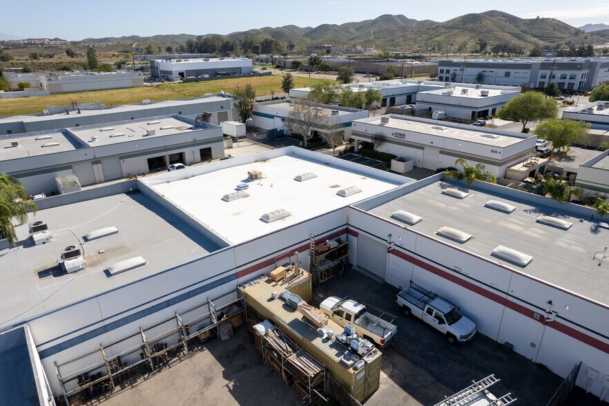More Photos Of 560 Birch St, Lake Elsinore Manufacturing For Lease