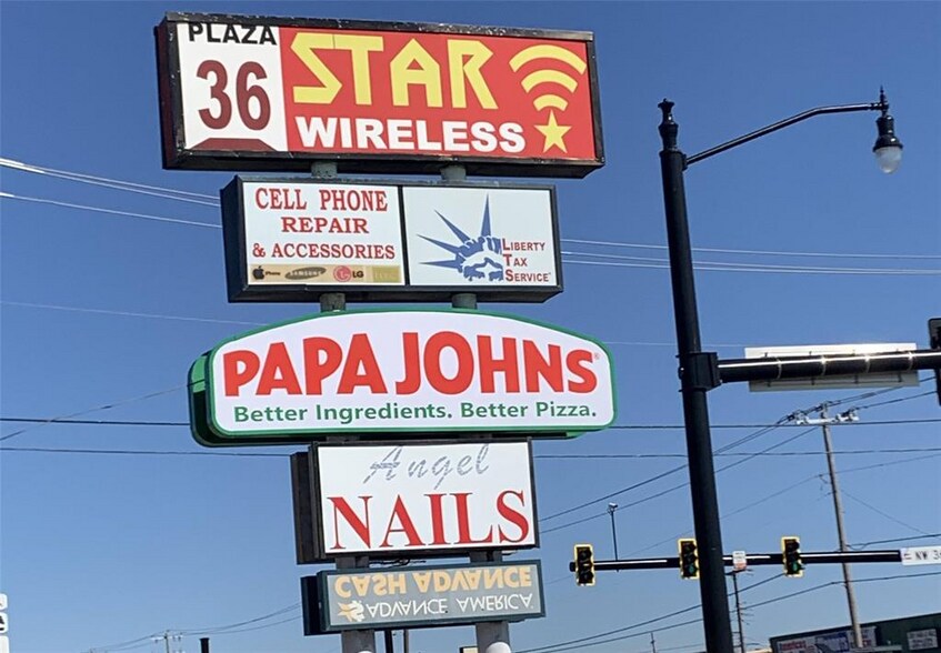 More Photos Of 3615-3631 N MacArthur Blvd, Warr Acres General Retail For Lease