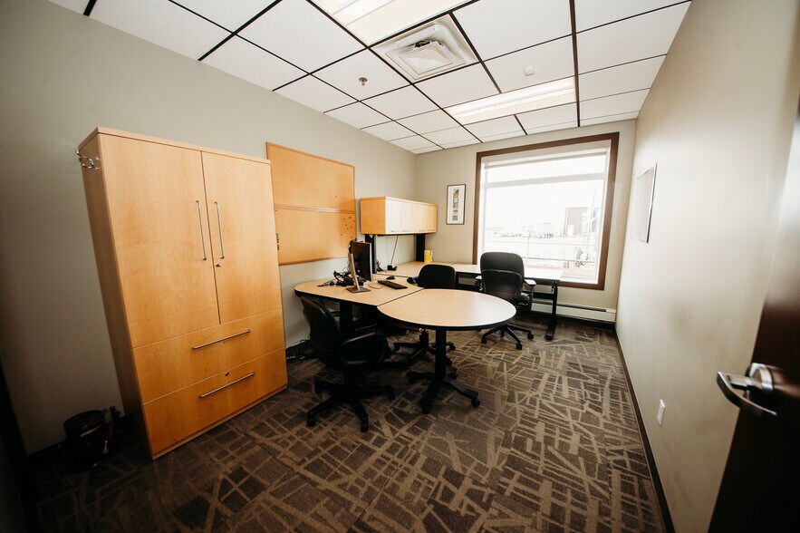 More Photos Of 37 Vic Turner Airport Rd, Dawson Creek Office For Sale