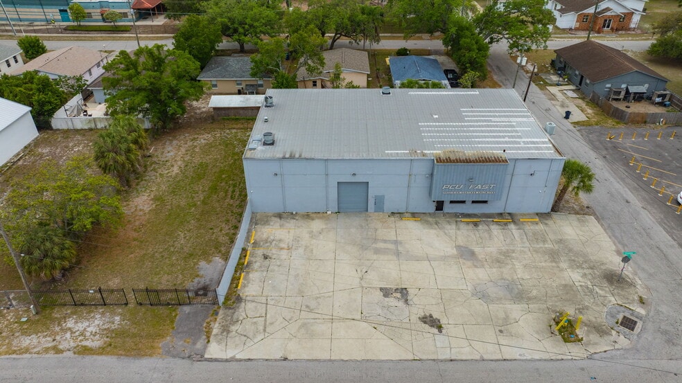 More Photos Of 1001 E Skagway Ave, Tampa Warehouse For Lease