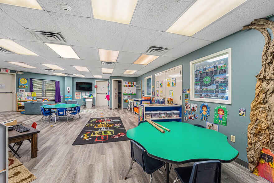 More Photos Of 3421 E Walnut St, Pearland Daycare Center For Sale