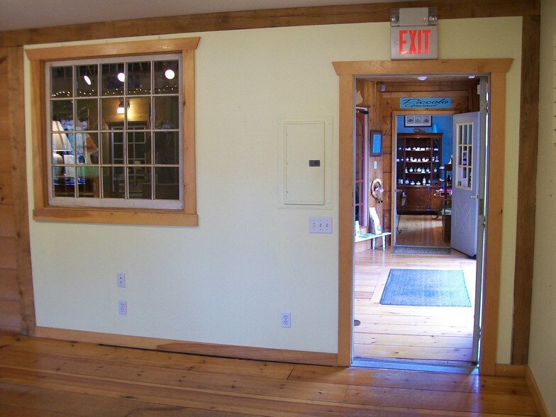 More Photos Of 4010 W Skippack Pike, Skippack Freestanding For Lease