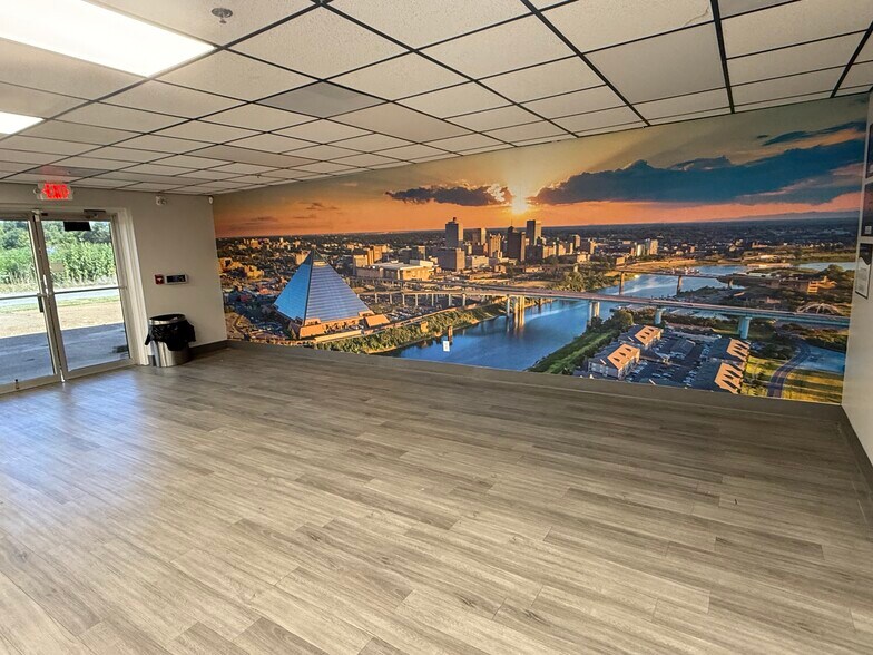 More Photos Of 1845 Thomas Rd, Memphis Warehouse For Sale