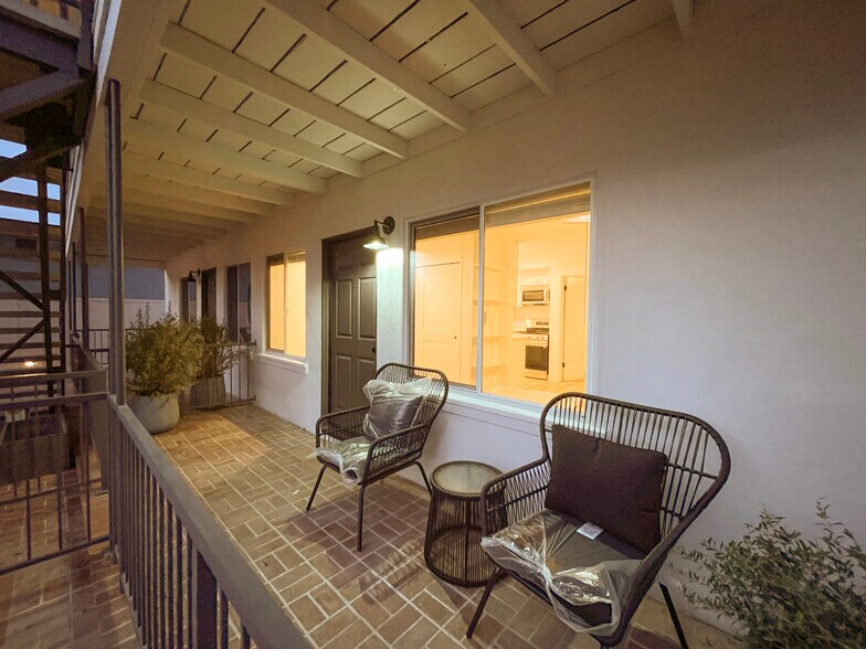 More Photos Of 527-529 Catalina, Laguna Beach Apartments For Sale