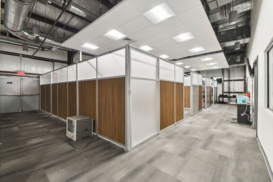 More Photos Of 924 Hale Ave, Brooksville Office For Sale