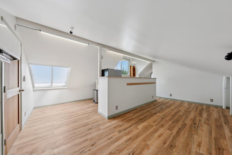 More Photos Of 253 S 25th St, Richmond Flex For Sale