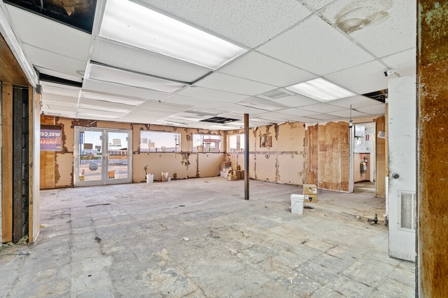 More Photos Of 1211 E Lewis St, Pasco Convenience Store For Sale