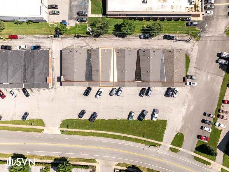 More Photos Of 121 Malabu Dr, Lexington Office For Sale