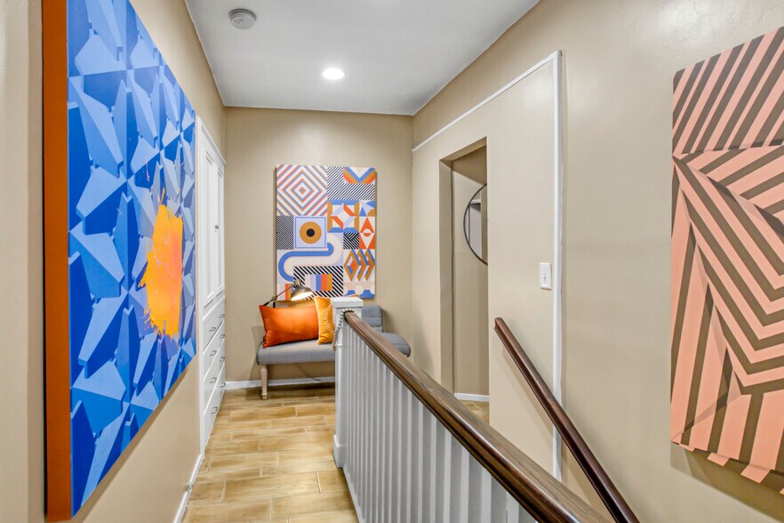 More Photos Of 1276 N Sweetzer Ave, West Hollywood Apartments For Sale