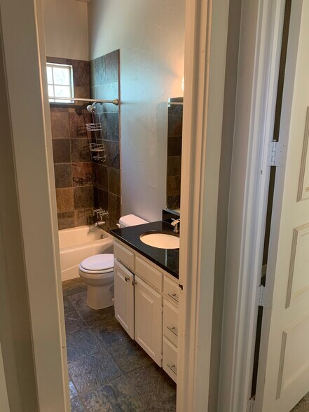 More Photos Of 5518 County Road 126, McKinney Office Residential For Lease