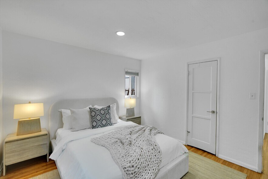 More Photos Of 828 Hill St, Santa Monica Apartments For Sale