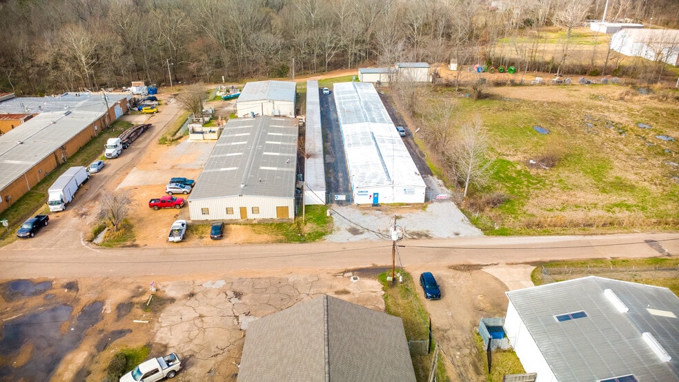 More Photos Of 5849 N Commerce Plz, Jackson Self Storage For Sale