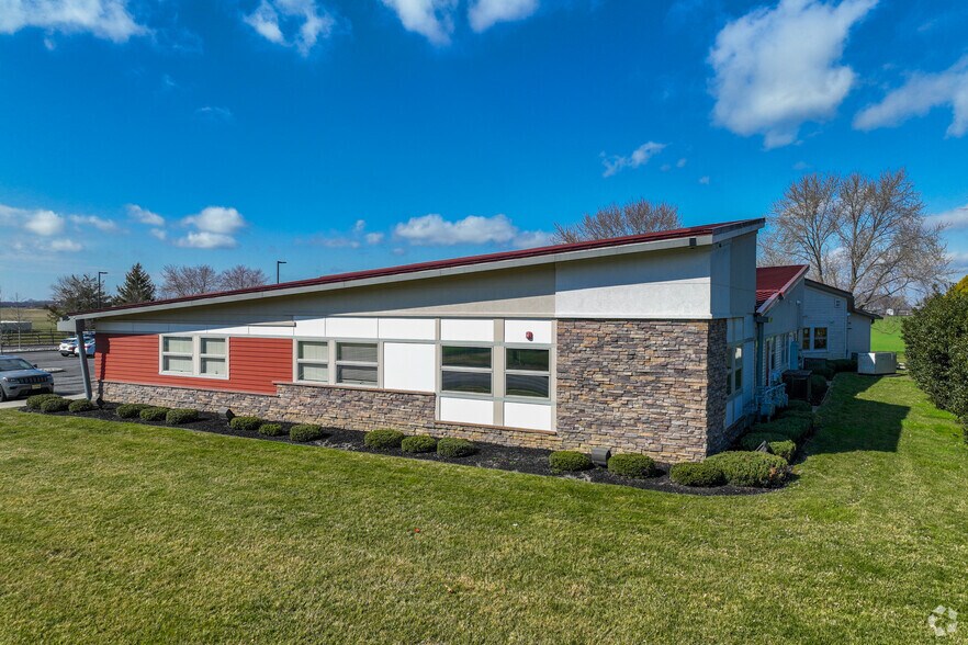 More Photos Of 399 Front St, Elmer Medical For Lease
